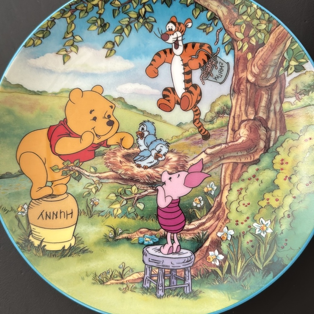 Winnie the Pooh Bradford Exchange Collectible Plates - Picture 9 of 10